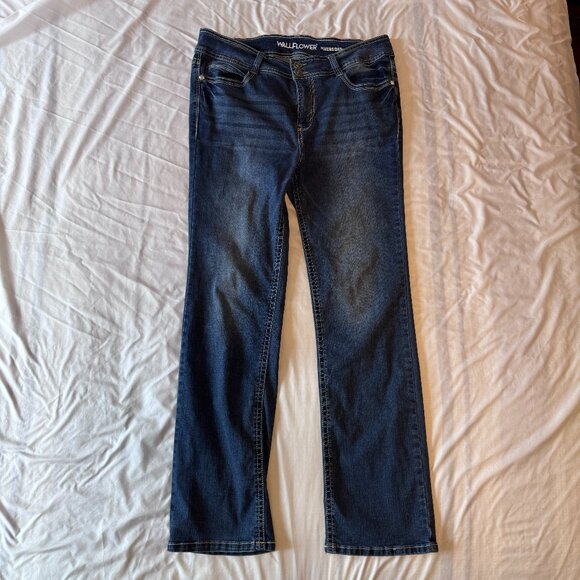 Wallflower Luscious Curvy Fit Bootcut Size 14 Plus Long EUC - Picture 1 of 8